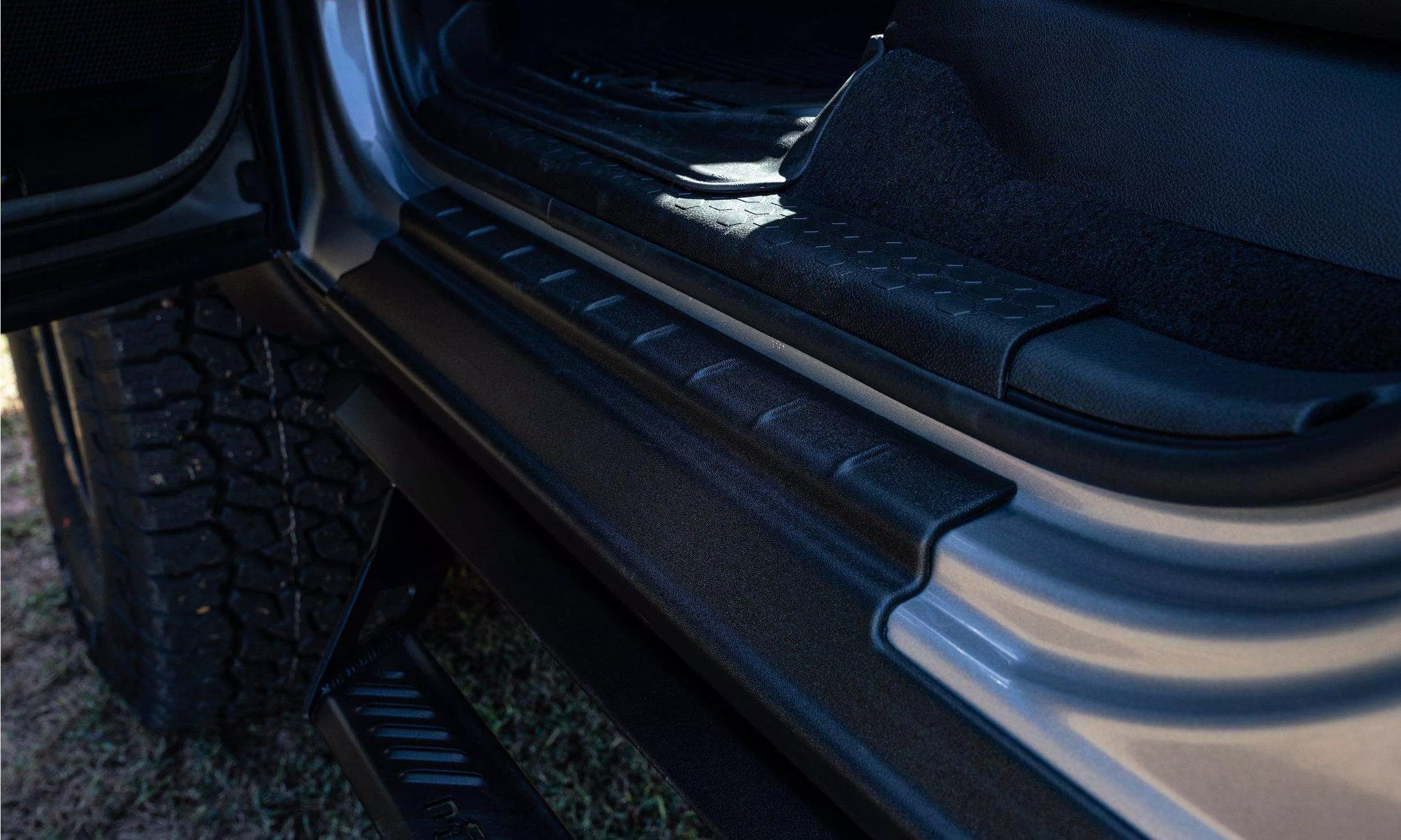 Bushwacker 14065 - TrailArmor, Rocker Panel Black Incl. Side Panels/Sill Plate Cover